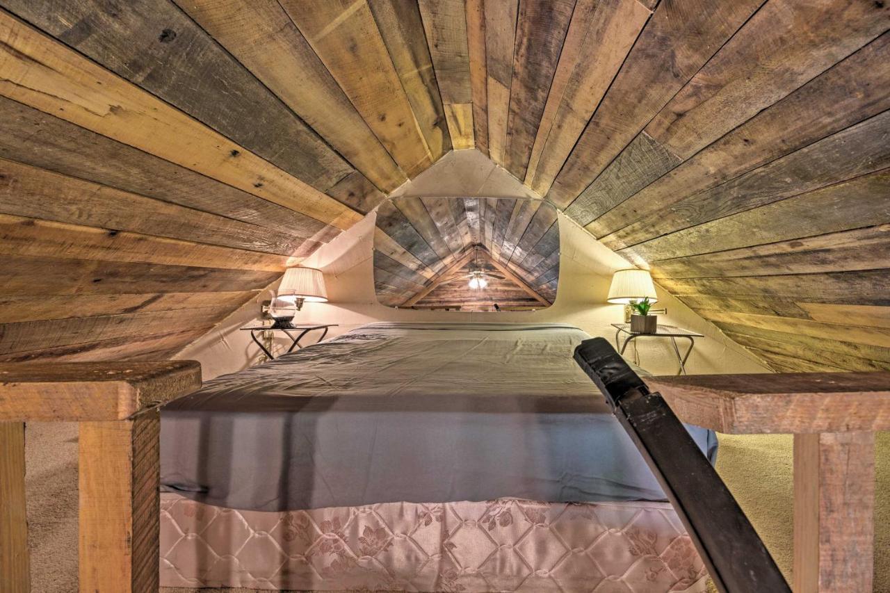 Creekside Cabin With Deck In Pisgah Forest! Barnardsville Eksteriør billede